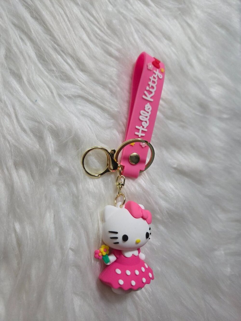 Hello Kitty Keychain - Picture 4 of 6
